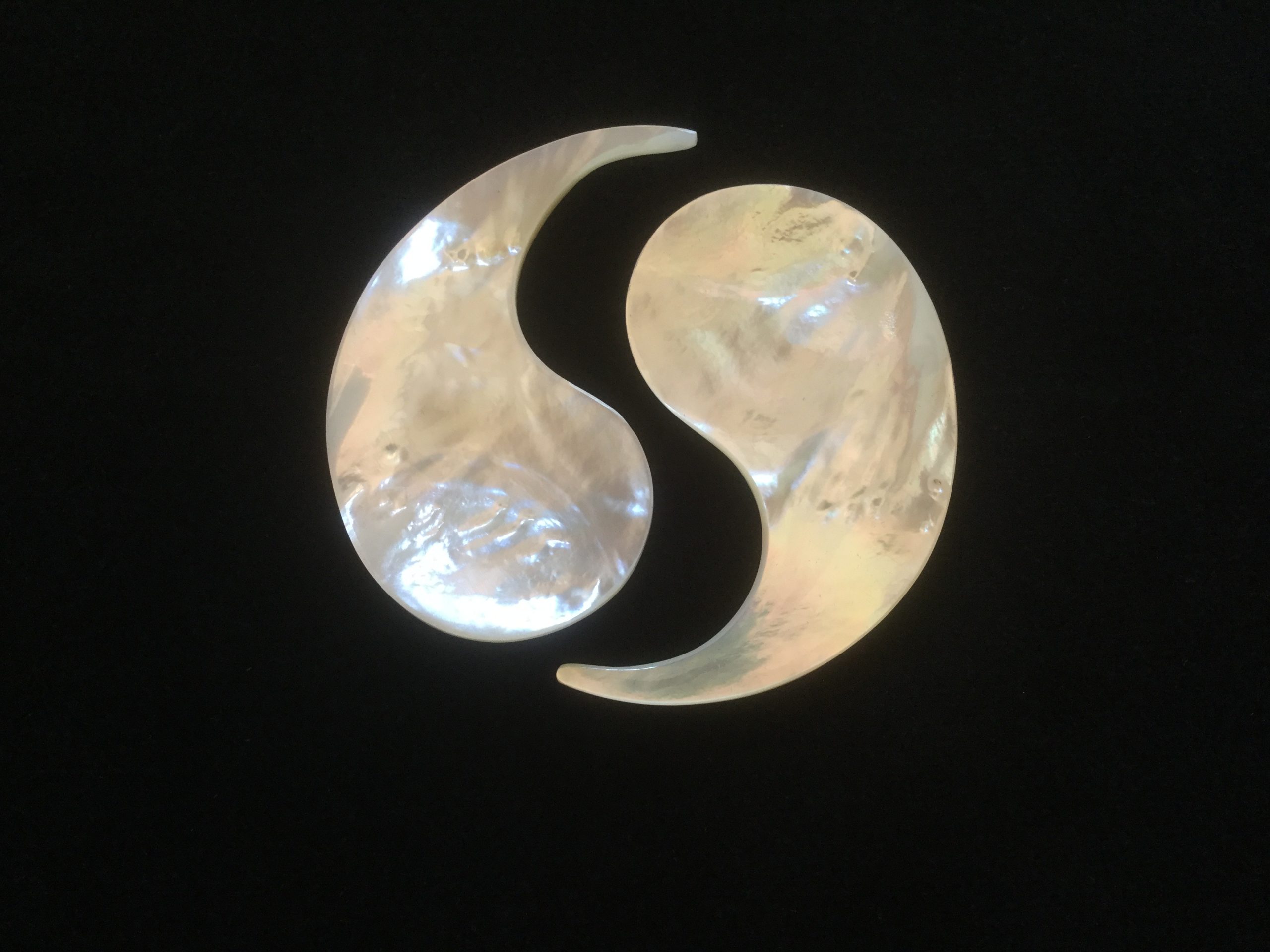 IMG_0742-scaled-1.jpeg Set Ying Yang de nácar de caviar - Image 1